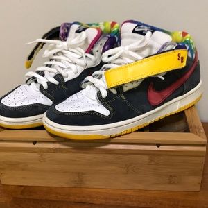 Nike SB Dunk mid “Tie dye” theme. Size 8.5 men’s.